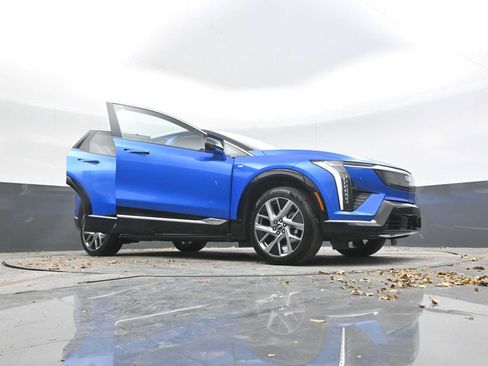 New 2026 Cadillac Optiq Luxury 1 image 50