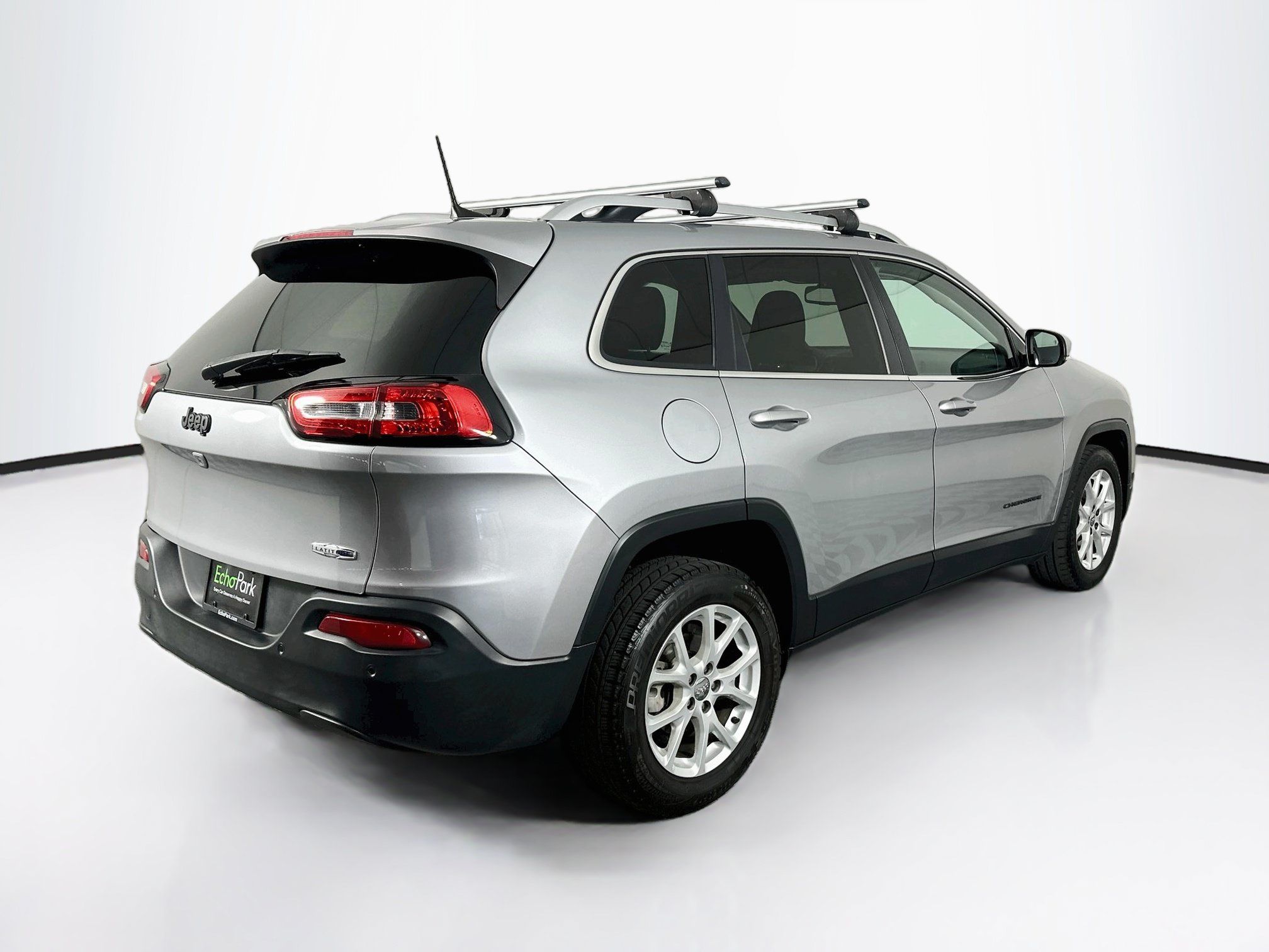 Used 2017 Jeep Cherokee Latitude w/ Safety/Convenience Group FWD image 9