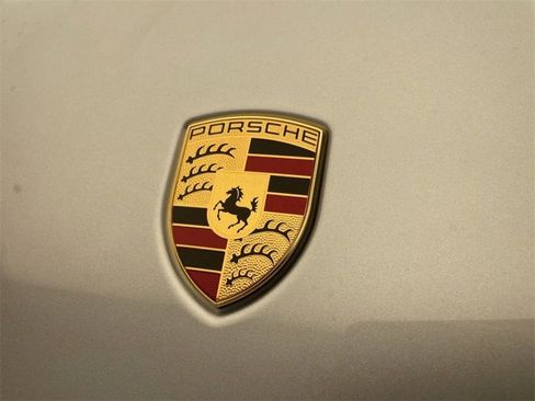 New 2025 Porsche Macan S image 12