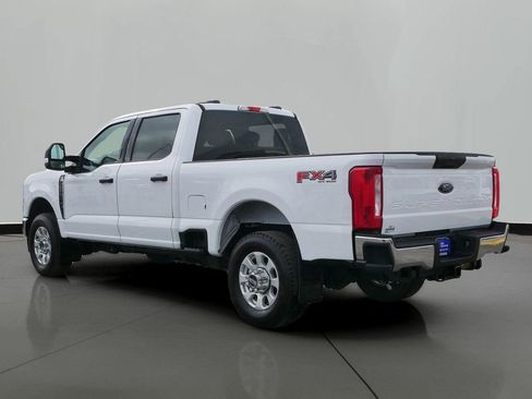 Certified 2023 Ford F250 XLT w/ FX4 Off-Road Package image 2