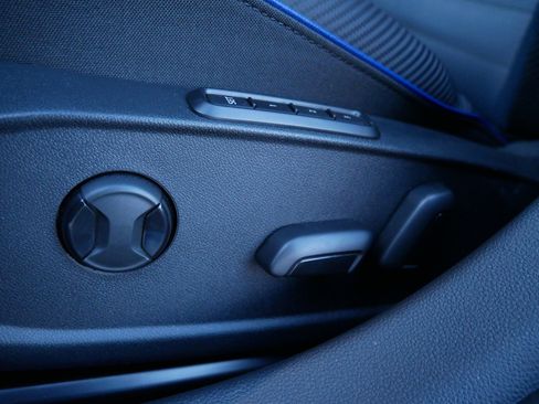 Used 2024 Volkswagen Golf R image 19