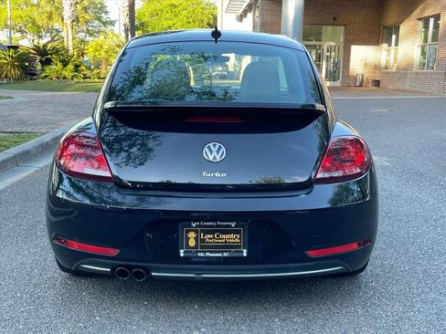 Used 2018 Volkswagen Beetle 2.0T SE FWD image 26
