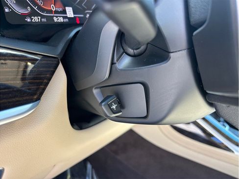 Used 2019 BMW X7 xDrive40i w/ Premium Package AWD/4WD image 22