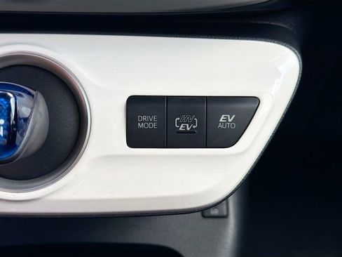 Used 2019 Toyota Prius Prime Plus FWD image 43
