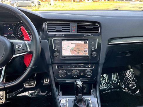 Used 2017 Volkswagen GTI Autobahn image 8