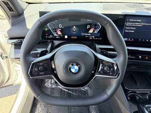 Used 2025 BMW 530i RWD image 24