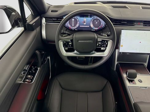 New 2026 Land Rover Range Rover Long Wheelbase SE AWD/4WD image 11
