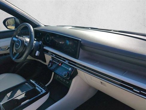 Certified 2025 Hyundai Tucson Limited image 22