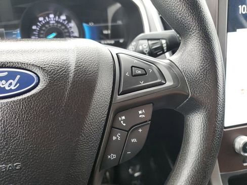 Used 2021 Ford Edge SE image 13