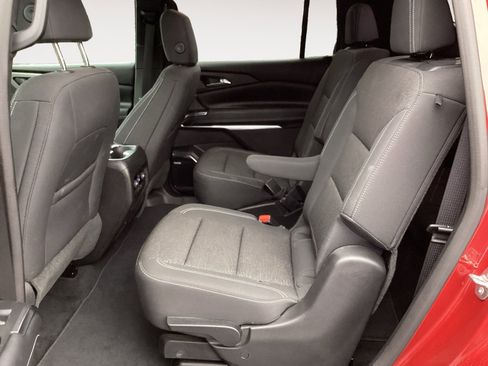 Used 2025 Chevrolet Traverse LT w/ Enhanced Driving Package FWD image 29
