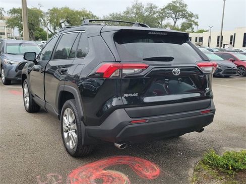 Used 2025 Toyota RAV4 XLE Premium image 3