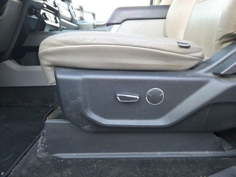 Used 2017 Ford F250 XLT w/ XLT Premium Package image 24