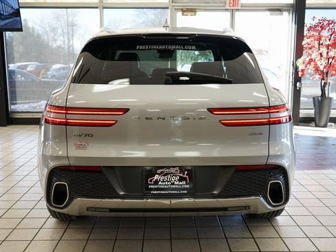 Used 2022 Genesis GV70 2.5T w/ Advanced Package image 16