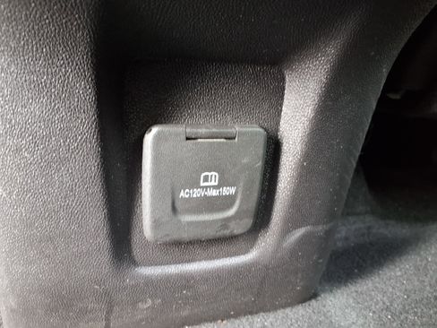 Used 2024 Chevrolet Equinox Premier image 22