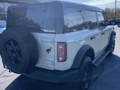 New 2025 Ford Bronco Outer Banks w/ Black Appearance Package image 7