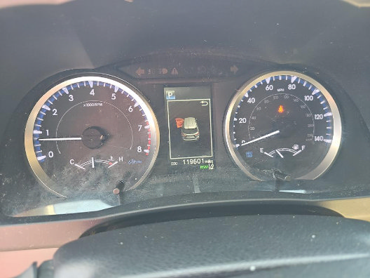 Used 2019 Toyota Highlander Plus FWD image 7