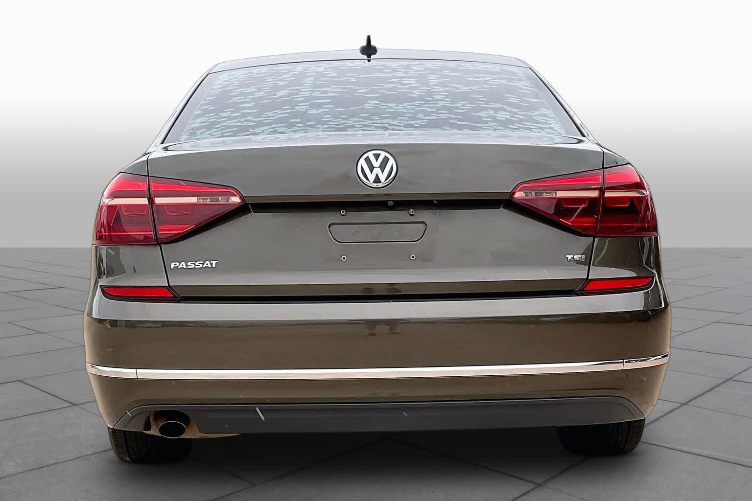 Used 2019 Volkswagen Passat 2.0T Wolfsburg w/ Wheels & Sunroof Package FWD image 6