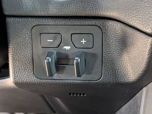 Used 2025 Toyota Sequoia SR5 AWD/4WD image 18