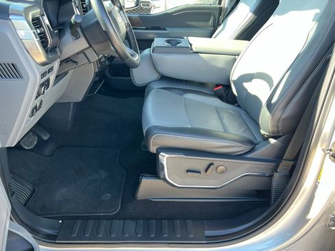 Used 2022 Ford F150 Lariat image 18