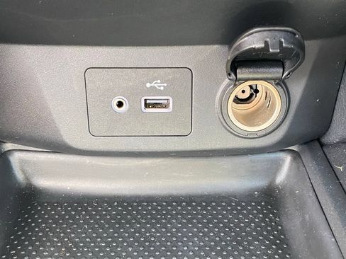 Used 2018 Nissan Rogue S FWD image 18