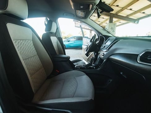 Used 2018 Chevrolet Equinox LS image 13