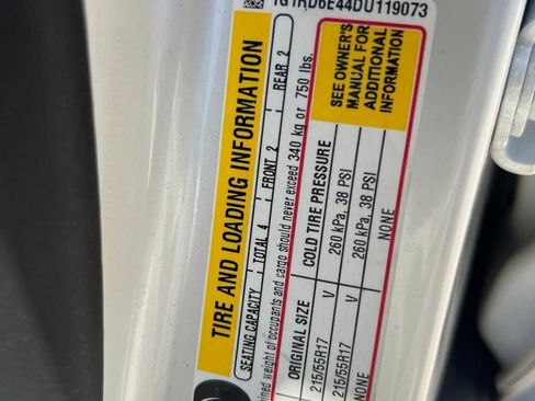 Used 2013 Chevrolet Volt Premium w/ Premium Trim Package FWD image 26
