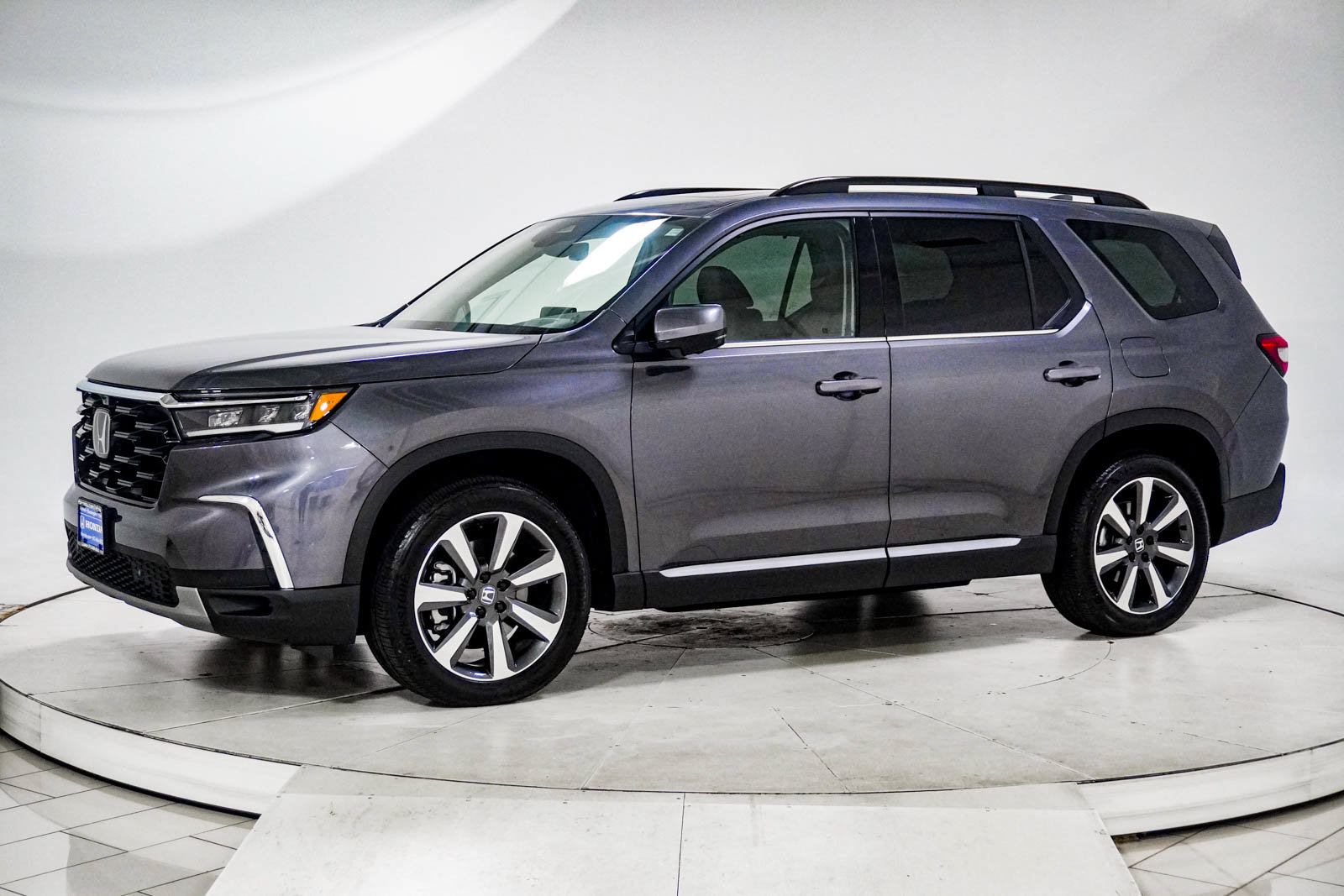 Certified 2025 Honda Pilot Elite image 4