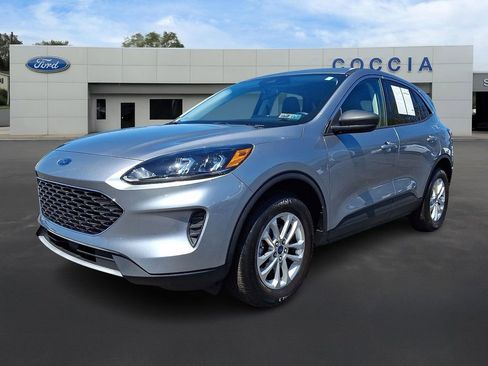 Certified 2022 Ford Escape SE AWD/4WD image 1