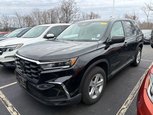 Used 2023 Honda Pilot LX image 6