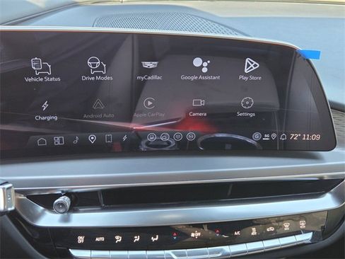 New 2026 Cadillac Lyriq V image 26