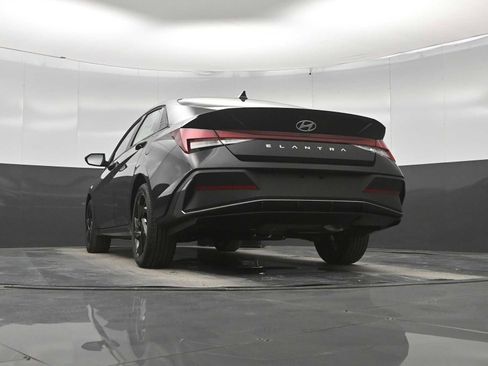New 2026 Hyundai Elantra Sport FWD image 38