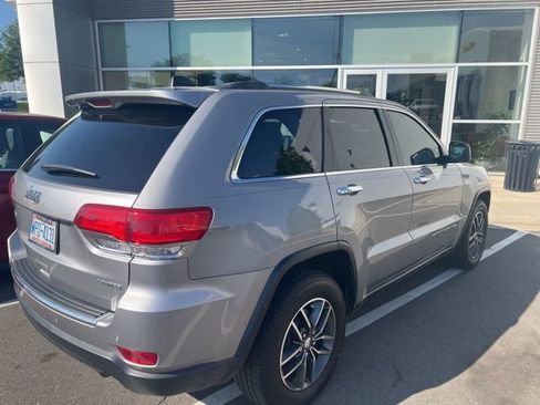 Used 2018 Jeep Grand Cherokee Limited RWD image 3