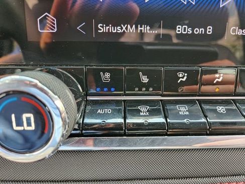 Used 2024 Chevrolet Colorado Z71 w/ Z71 Convenience Package 2 image 33