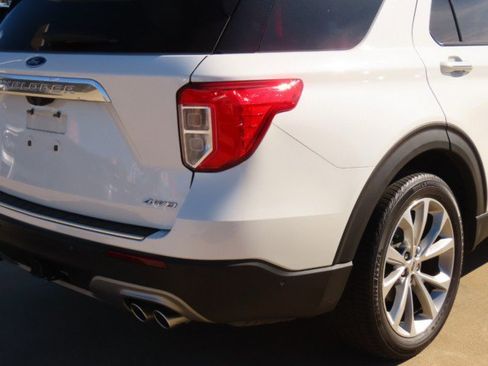 Used 2021 Ford Explorer Platinum w/ Equipment Group 601A image 10