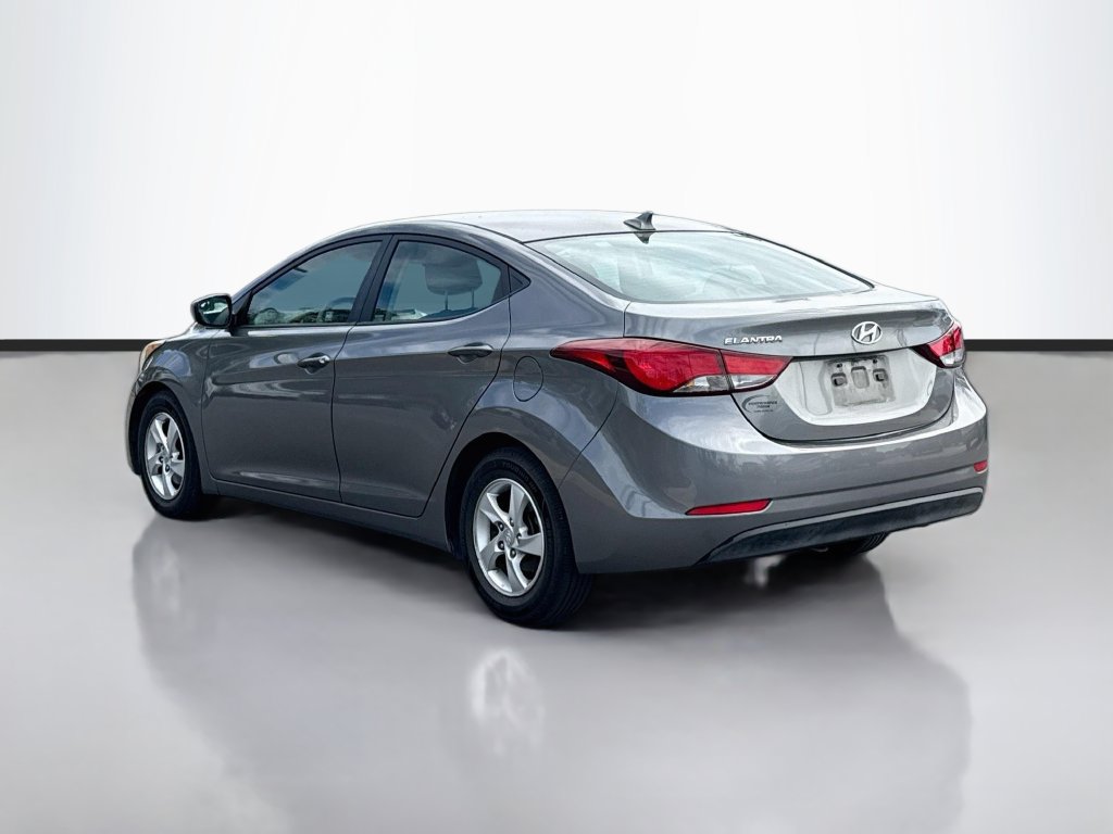 Used 2014 Hyundai Elantra SE FWD image 5