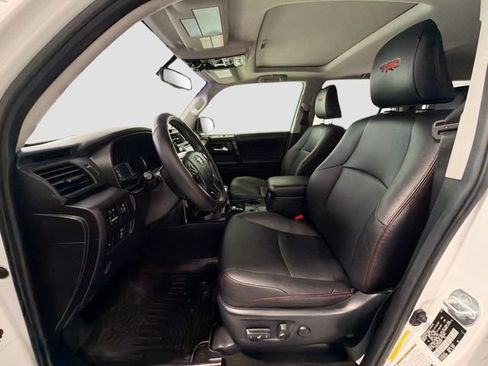 Certified 2017 Toyota 4Runner TRD Off-Road Premium AWD/4WD image 18