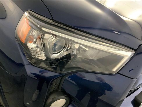 Used 2017 Toyota 4Runner SR5 image 26