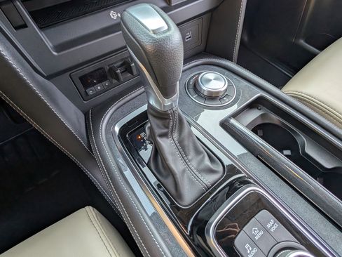 Used 2024 Nissan Armada SV w/ Cargo Package image 32