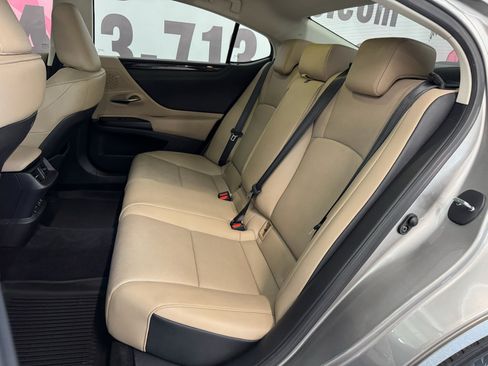 Used 2020 Lexus ES 350 w/ Premium Package FWD image 21