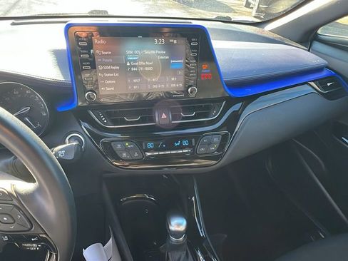 Used 2020 Toyota C-HR XLE image 26