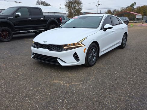 Used 2021 Kia K5 LX image 6