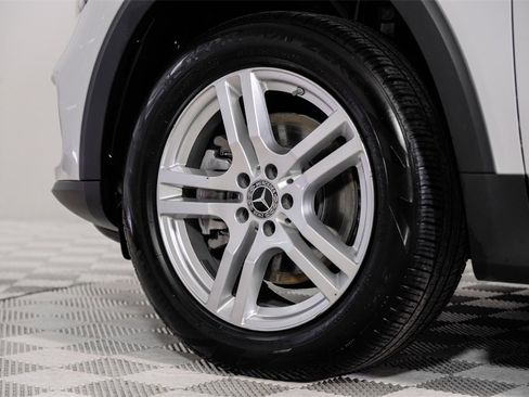 Used 2020 Mercedes-Benz GLB 250 w/ Premium Package image 58