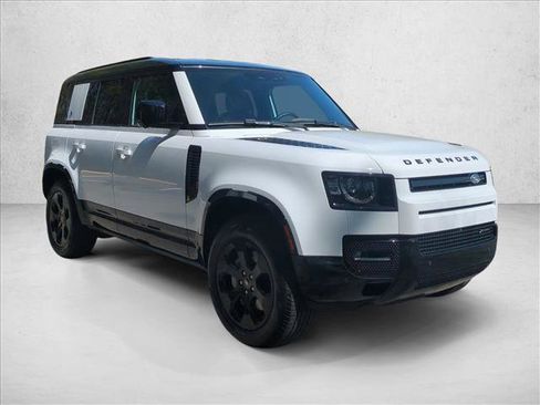 Used 2023 Land Rover Defender 110 X-Dynamic SE image 2