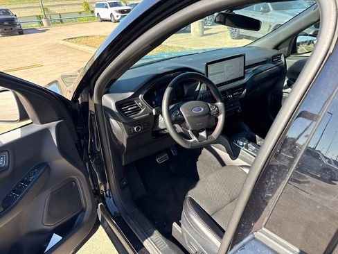 Used 2024 Ford Escape ST-Line w/ Tech Pack #1 FWD image 20