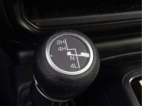 Used 2024 Jeep Wrangler Sport S image 14