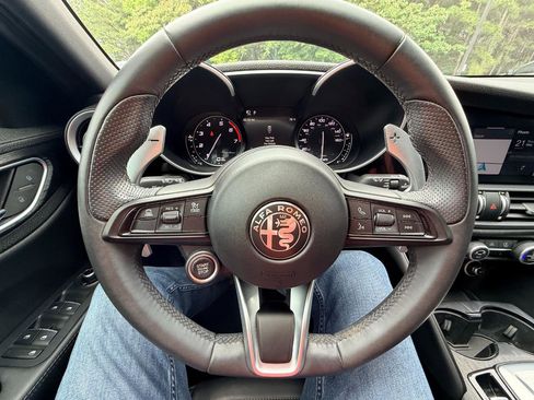 Used 2023 Alfa Romeo Giulia Sprint RWD image 17