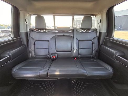 Used 2021 Chevrolet Silverado 2500 LTZ w/ LTZ Convenience Package AWD/4WD image 30