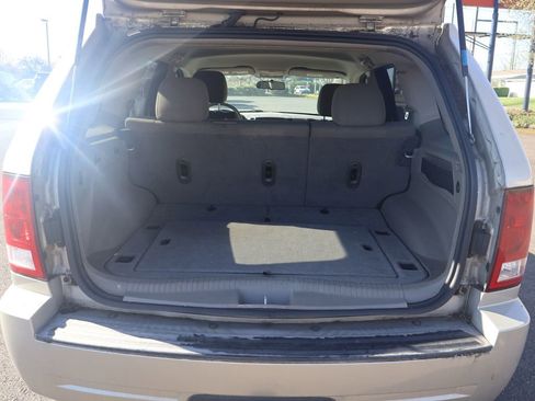 Used 2007 Jeep Grand Cherokee Laredo AWD/4WD image 6