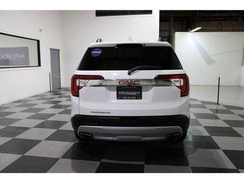 Used 2023 GMC Acadia SLT image 5