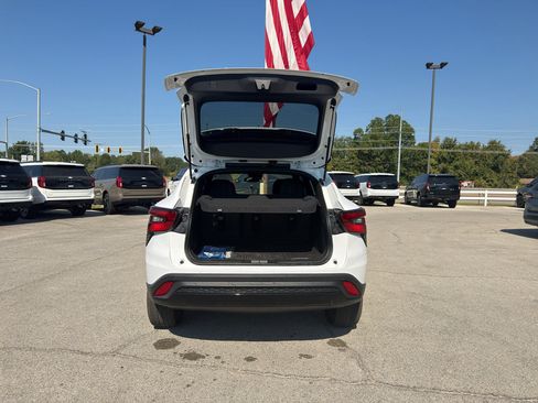 Used 2026 Chevrolet Trax RS w/ Driver Confidence Package FWD image 18